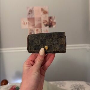 Louis Vuitton Damier Keyholder